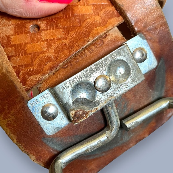 Vintage Hand Tooled Leather Belt w/ Action Leathercraft Superswinger Hammer Loop - Picture 6 of 12